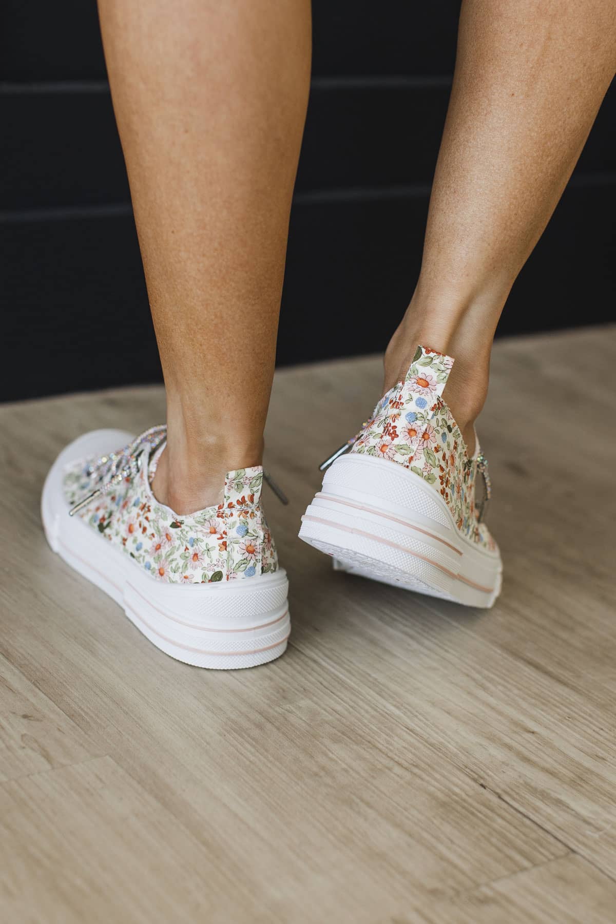 Very G Aman Floral Sneakers- White Multi